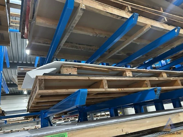 Lot diverse aluminium composiet- en kunststofplaten wo alucoil - afbeelding 4 van  5