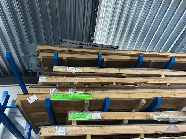 Lot diverse aluminium composiet- en kunststofplaten wo alucoil - afbeelding 5 van  5