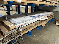 Lot diverse aluminium composiet- en kunststofplaten wo alucoil - afbeelding 1 van  5