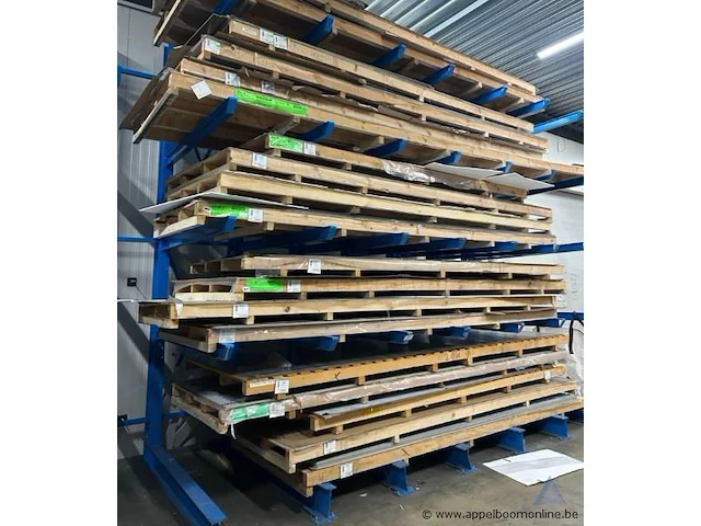 Lot diverse aluminium composiet- en kunststofplaten wo alucoil - afbeelding 2 van  5
