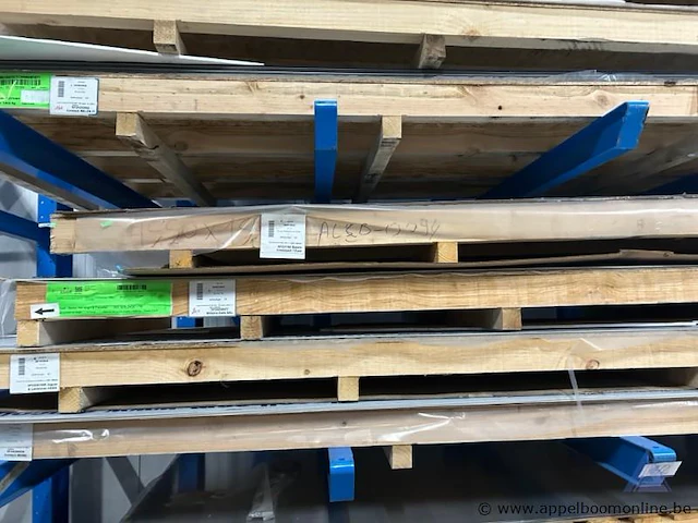 Lot diverse aluminium composiet- en kunststofplaten wo alucoil - afbeelding 3 van  5