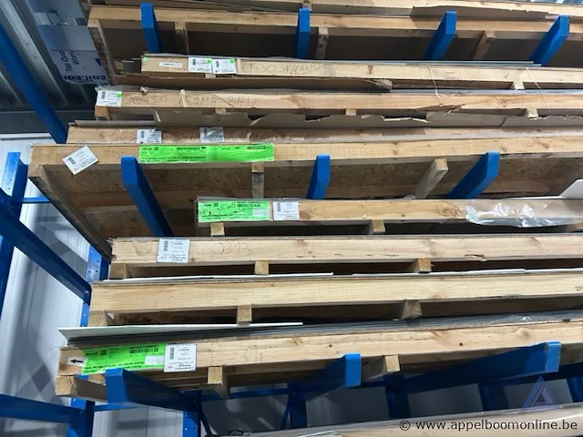 Lot diverse aluminium composiet- en kunststofplaten wo alucoil - afbeelding 5 van  5