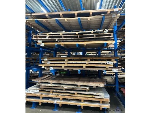 Lot diverse aluminium platen - afbeelding 1 van  4