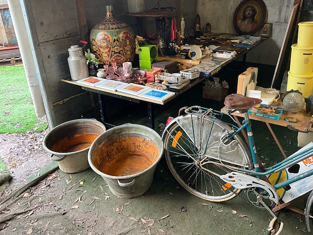 Lot diverse antieken items kast - afbeelding 21 van  24