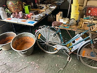 Lot diverse antieken items kast - afbeelding 22 van  26