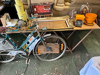 Lot diverse antieken items kast - afbeelding 19 van  26