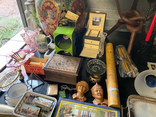 Lot diverse antieken items kast - afbeelding 17 van  26