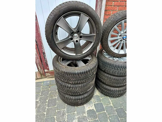 Lot diverse autobanden sets met velg - afbeelding 1 van  33
