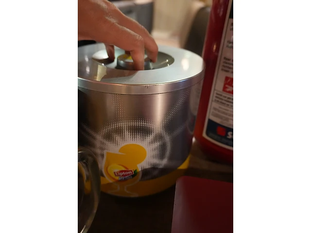 Lot diverse barreclame (spaten, bacardi, lipton ice tea, bifi, westmalle) - afbeelding 7 van  7