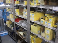Lot diverse bevestigingsmaterialen wo. pgb fasteners - afbeelding 1 van  7