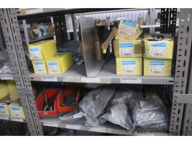 Lot diverse bevestigingsmaterialen wo. pgb fasteners - afbeelding 5 van  7