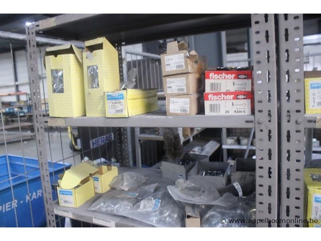 Lot diverse bevestigingsmaterialen wo. pgb fasteners - afbeelding 6 van  7