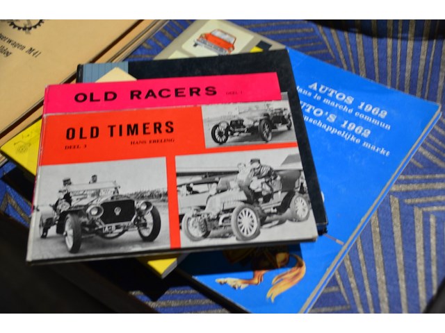 Lot diverse boeken auto - afbeelding 1 van  2