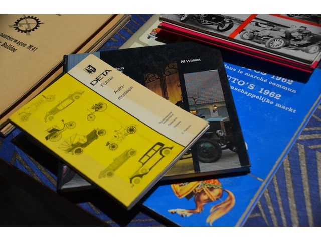 Lot diverse boeken auto - afbeelding 2 van  2