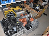 Lot diverse buisfittingen - afbeelding 1 van  3