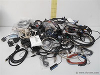 Lot diverse computerkabels en toebehoren - afbeelding 1 van  1
