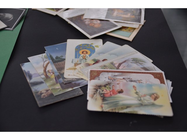 Lot diverse doodsprentjes en communiekaartjes - afbeelding 4 van  5
