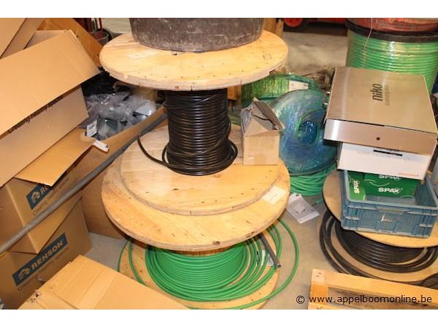 Lot diverse elektrakabels - afbeelding 2 van  2