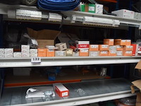 Lot diverse elektrische installatiematerialen, wo. schneider electric, obo bettermann, nico, werking niet gekend - afbeelding 1 van  5