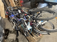 Lot diverse fietsen - afbeelding 1 van  2