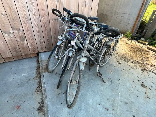 Lot diverse fietsen - afbeelding 1 van  5