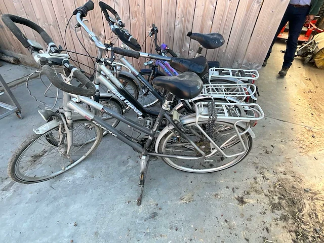Lot diverse fietsen - afbeelding 2 van  5