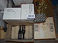 Lot diverse flessen drank wo. wijn - afbeelding 1 van  3