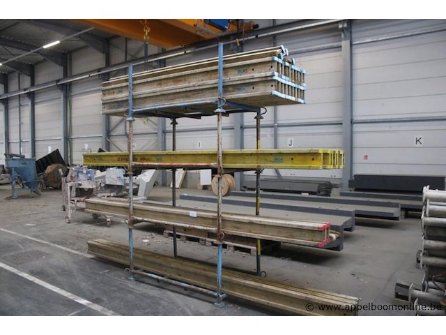 Lot diverse h-balken - afbeelding 1 van  2