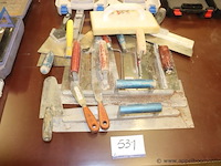 Lot diverse handgereedschappen wo plakspanen - afbeelding 1 van  4