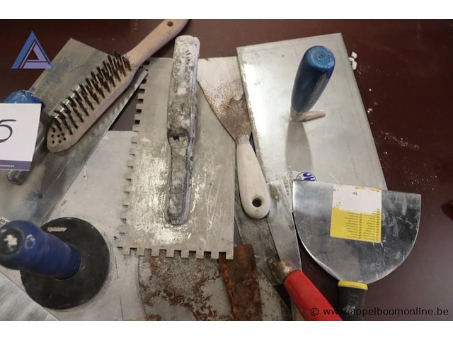 Lot diverse handgereedschappen wo plakspanen - afbeelding 3 van  4