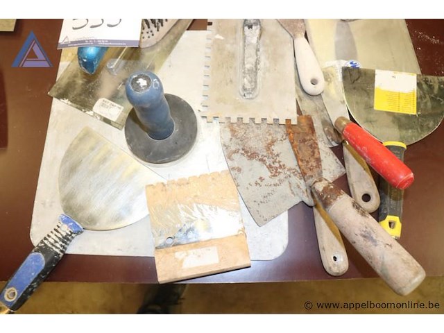 Lot diverse handgereedschappen wo plakspanen - afbeelding 4 van  4