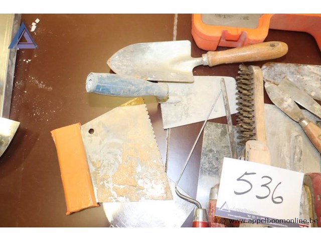 Lot diverse handgereedschappen wo plakspanen - afbeelding 2 van  4