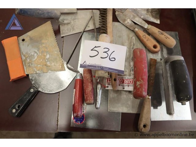 Lot diverse handgereedschappen wo plakspanen - afbeelding 4 van  4