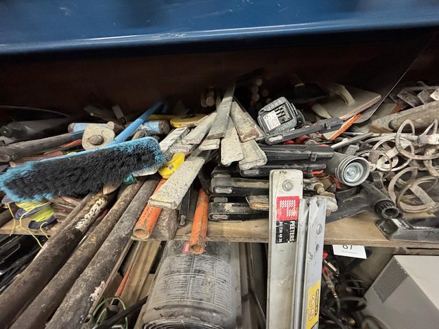 Lot diverse handgereedschappen - afbeelding 4 van  10