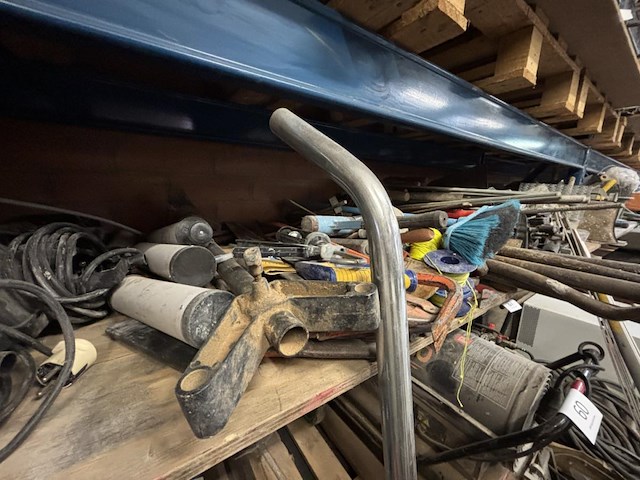 Lot diverse handgereedschappen - afbeelding 8 van  10