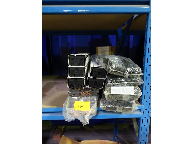 Lot diverse inbouwdozen - afbeelding 1 van  5