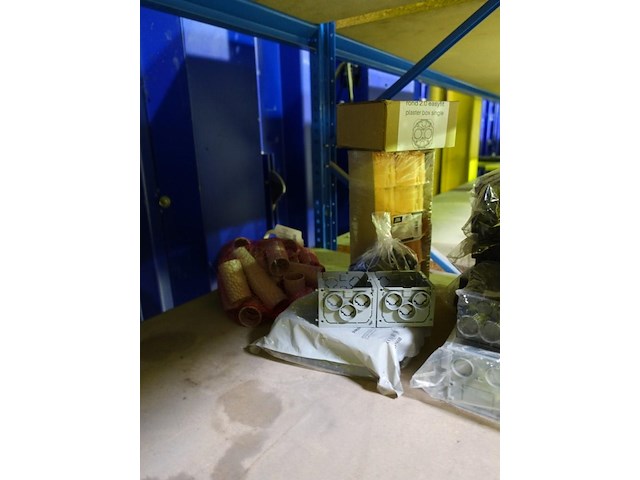 Lot diverse inbouwdozen - afbeelding 5 van  5