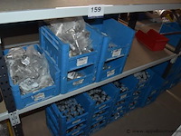 Lot diverse installatiematerialen - afbeelding 1 van  4