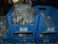 Lot diverse installatiematerialen - afbeelding 2 van  4