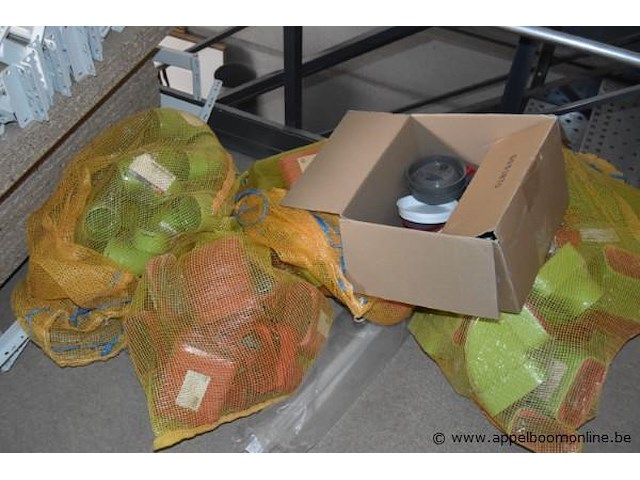 Lot diverse isolatie- en ventilatiematerialen, wo. kaimann, saint-gobain, armaflex, k-flex - afbeelding 4 van  4