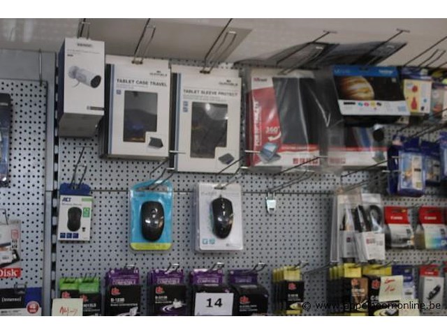 Lot diverse it gadgets wo. muizen, tablet covers, printpapier, enz - afbeelding 2 van  4