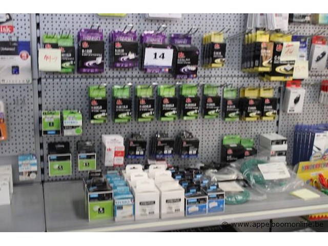 Lot diverse it gadgets wo. muizen, tablet covers, printpapier, enz - afbeelding 3 van  4