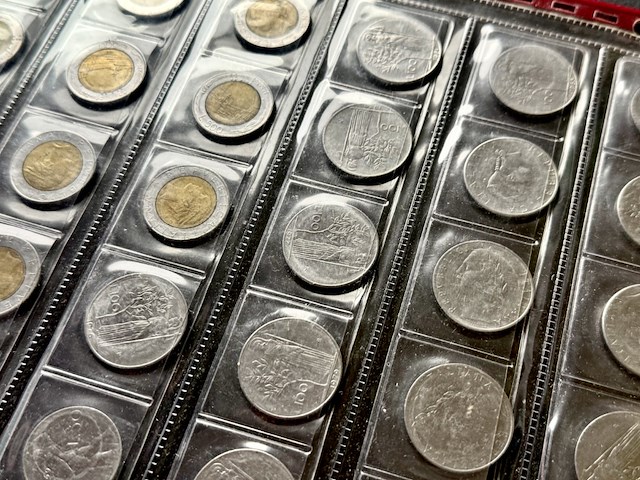 Lot diverse italiaanse munten - afbeelding 3 van  5