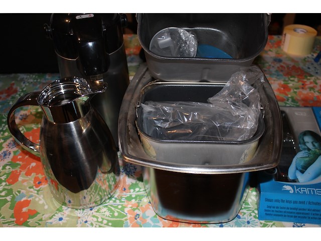 Lot diverse items (koffiekan, thermos etc.) - afbeelding 2 van  4