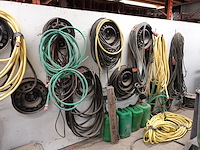 Lot diverse kabels & slangen - afbeelding 1 van  11