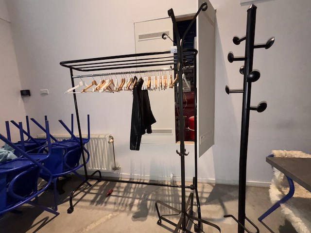 Lot diverse kapstokken - afbeelding 1 van  5