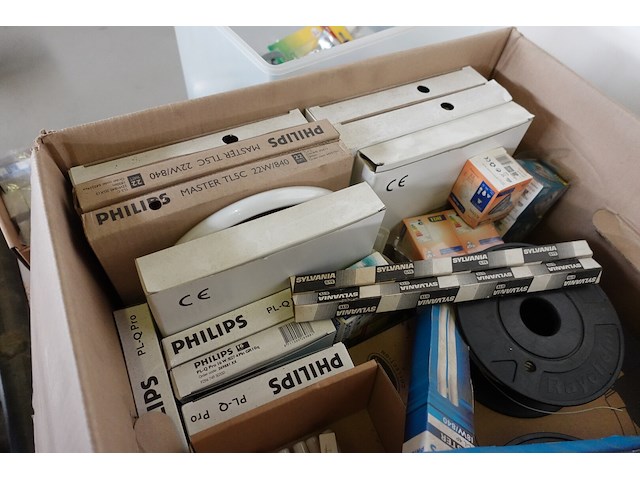 Lot diverse lampen - afbeelding 7 van  10