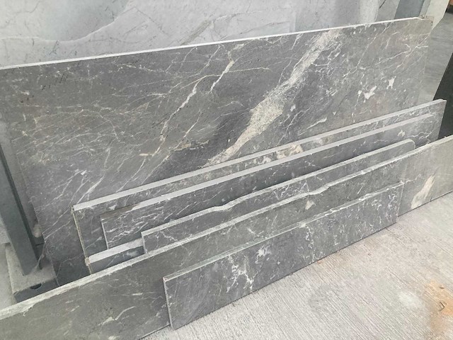 Lot diverse marmers pietra forte tot gris des ardennes - afbeelding 6 van  13
