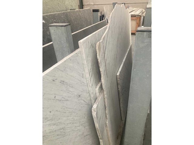 Lot diverse marmers pietra forte tot gris des ardennes - afbeelding 12 van  13