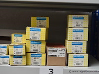 Lot diverse materialen, wo. bevestigingsmaterialen - afbeelding 5 van  5